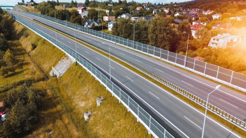 Urban development with acoustic perimeter